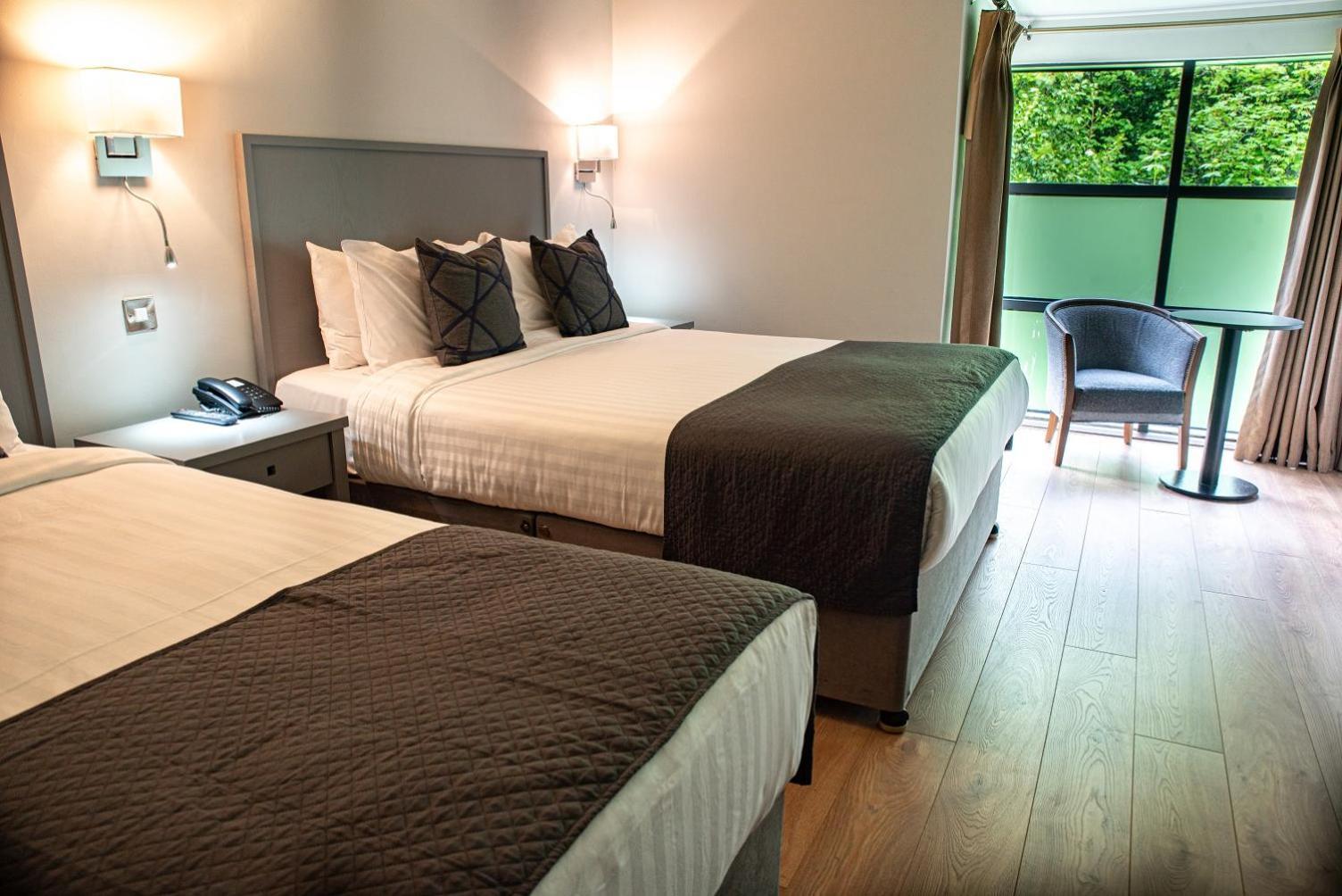 Arklow Bay Hotel ภายนอก รูปภาพ