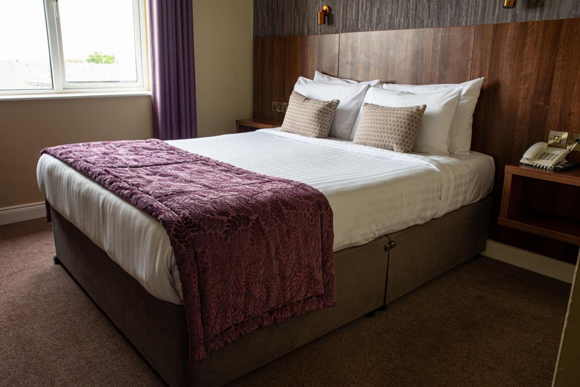 Arklow Bay Hotel ภายนอก รูปภาพ