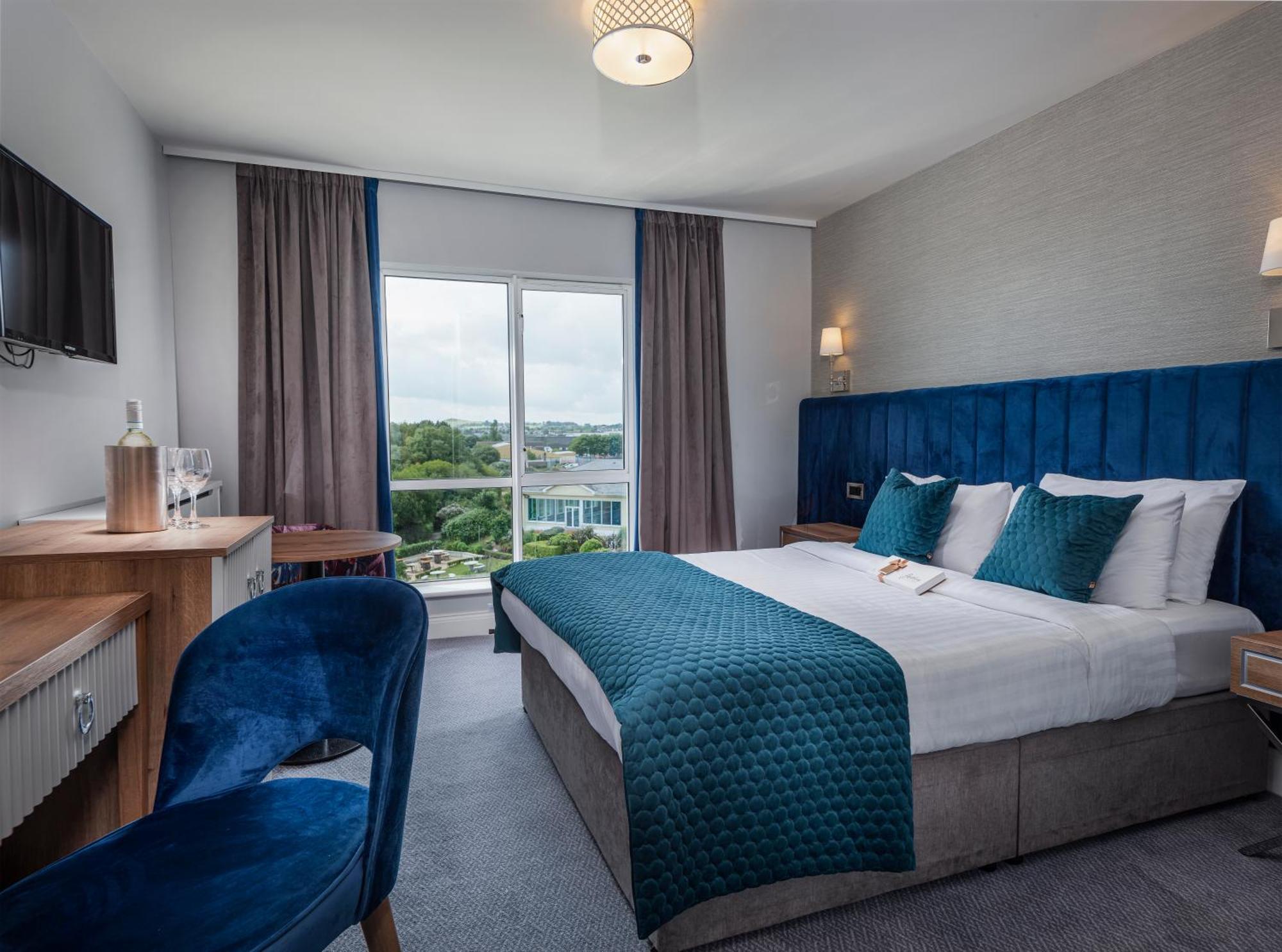 Arklow Bay Hotel ภายนอก รูปภาพ