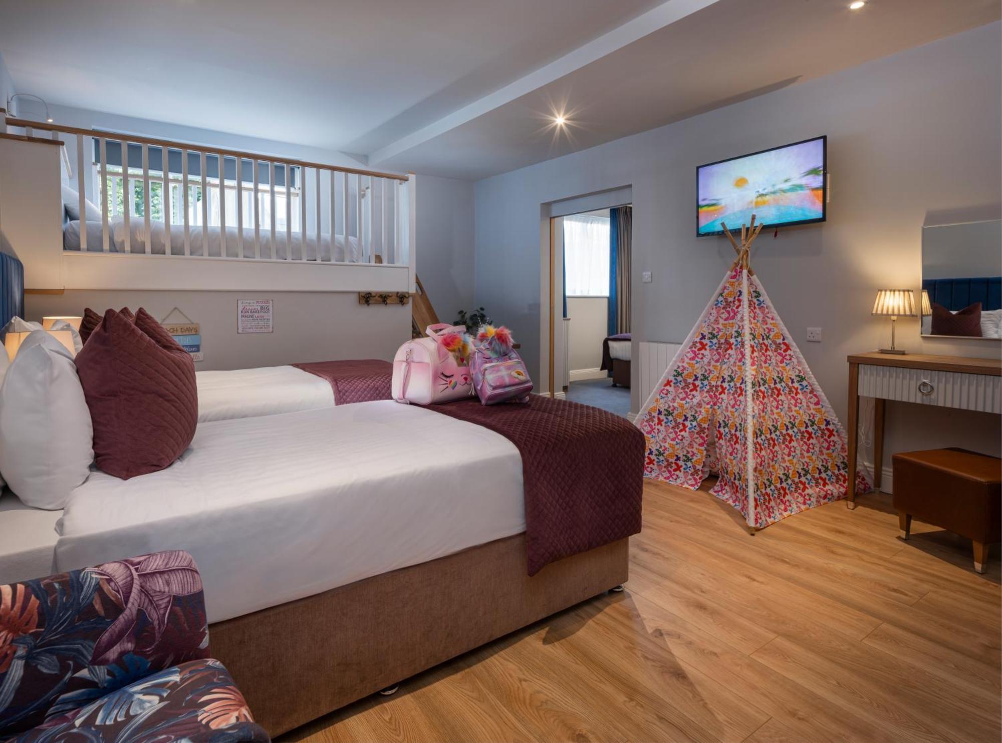 Arklow Bay Hotel ภายนอก รูปภาพ