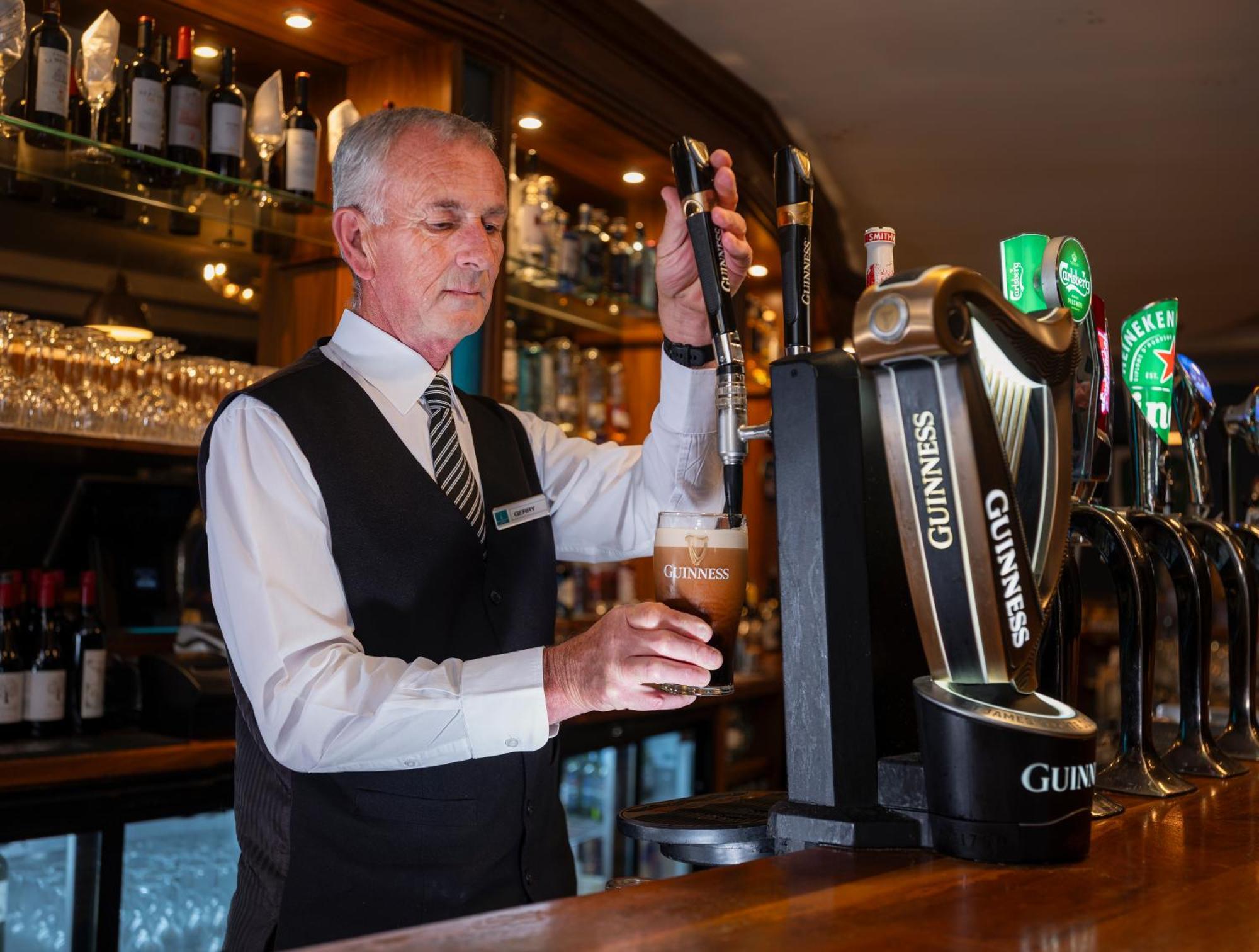 Arklow Bay Hotel ภายนอก รูปภาพ